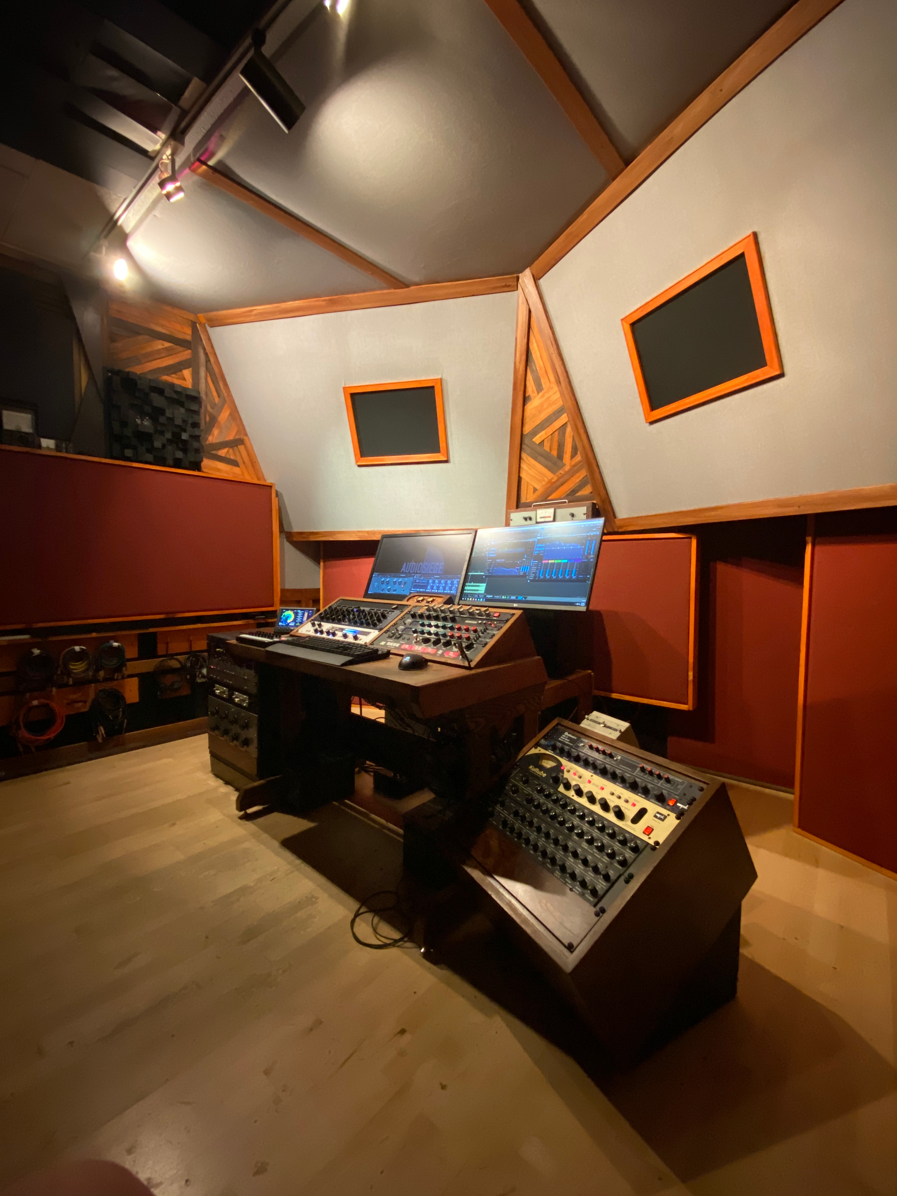 Mastering Studio